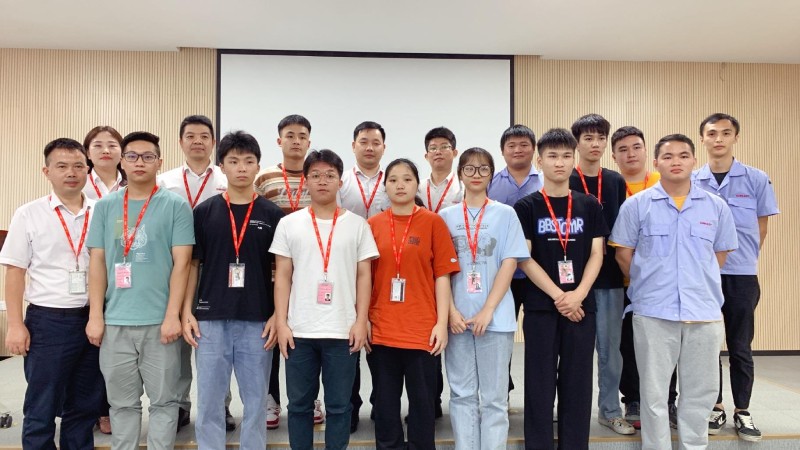 迎接實(shí)習(xí)生，攜手促成長